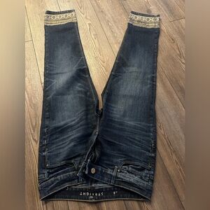 WHBM straight crop detailed hem